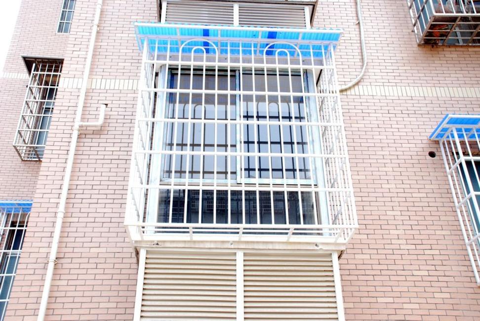 安庆锌钢防盗窗;工厂直供底价直销-湖南金阁锌钢型材