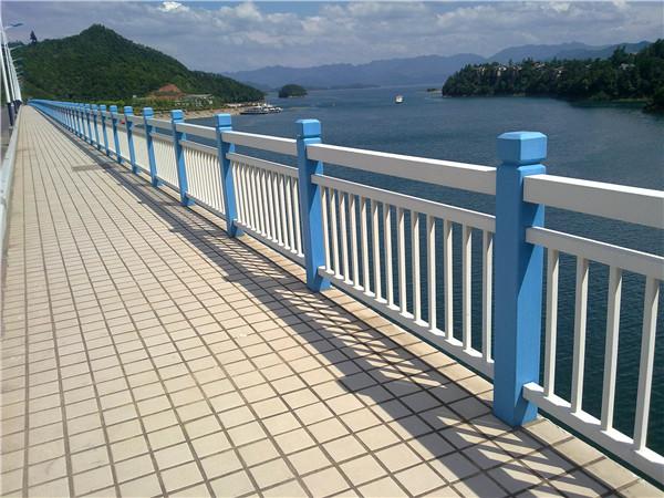 空调护栏批发价格-柳州市明华锌钢护栏型材